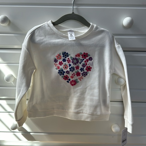 Carter’s Heart Sweatshirt - Picture 2 of 5